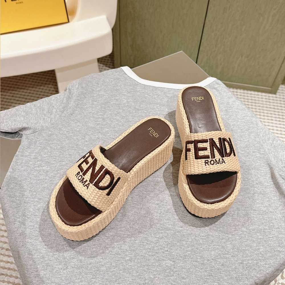 Fendi Wide-Strap Platform Slides